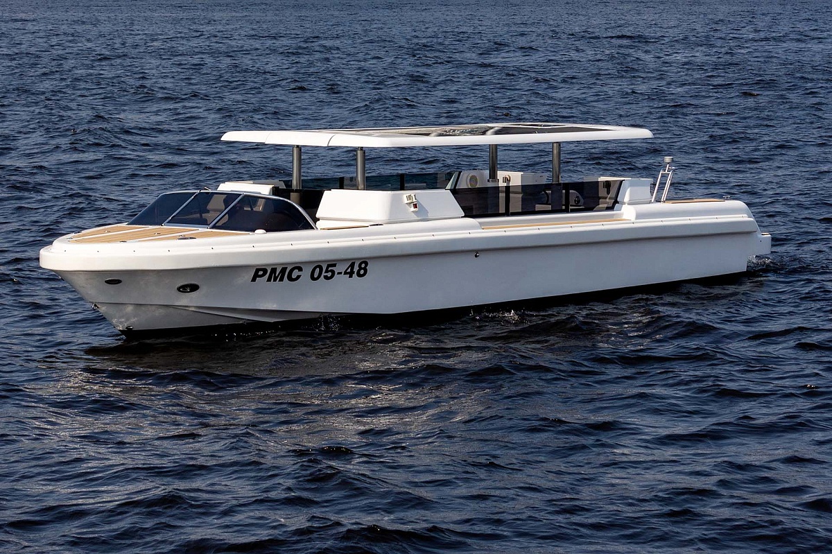 Аренда тендера Royal Tender Limo Челси в Санкт-Петербурге